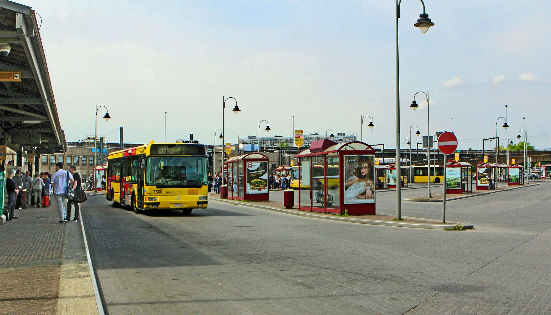 CharleroiSud la gare des bus se coupe en deux… Ville de Charleroi